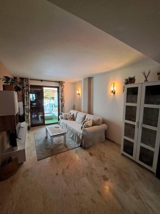 Olivia Sunny 2 Bedroom Apartament Punta Prima Torrevieja Dış mekan fotoğraf