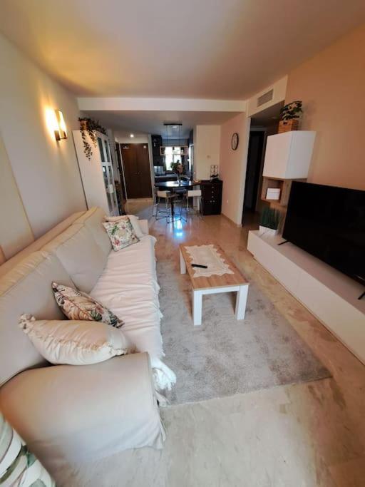 Olivia Sunny 2 Bedroom Apartament Punta Prima Torrevieja Dış mekan fotoğraf