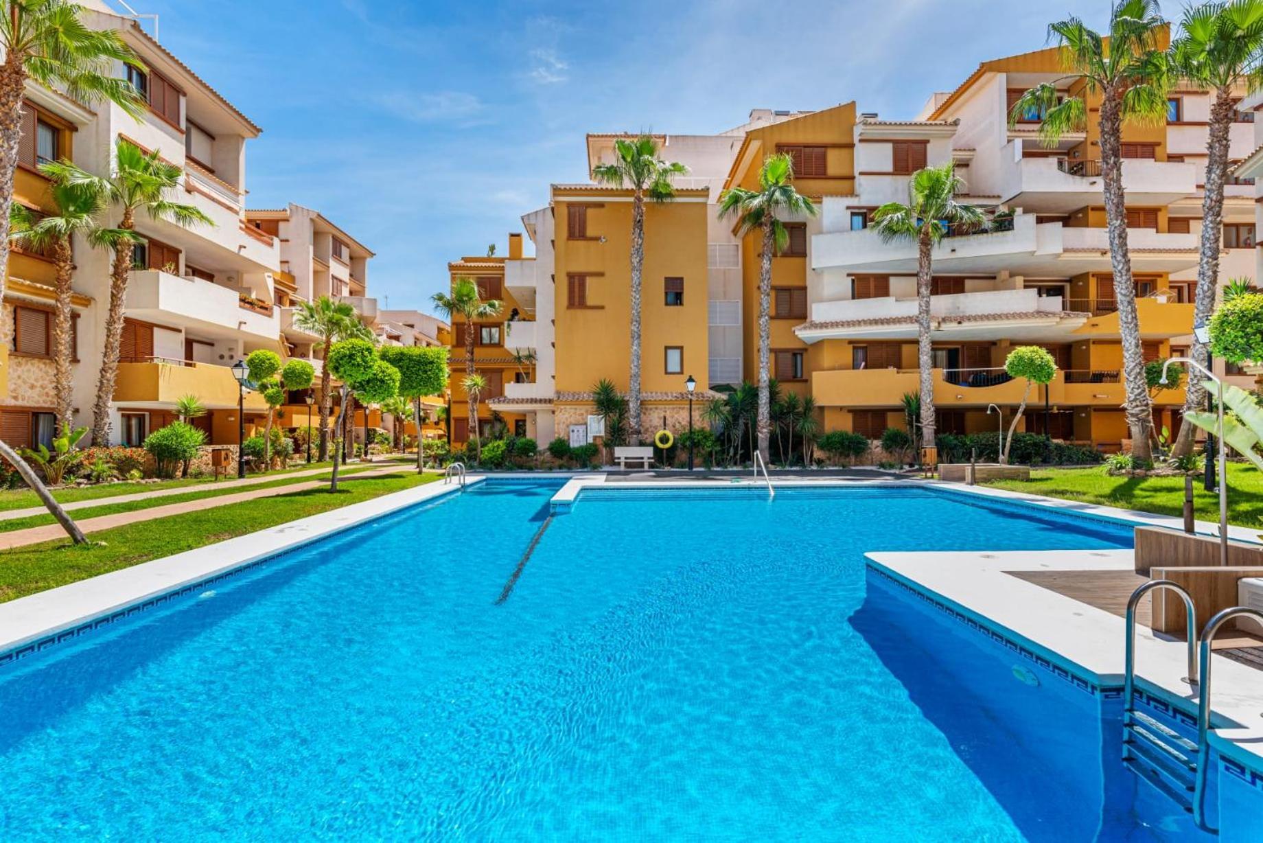 Olivia Sunny 2 Bedroom Apartament Punta Prima Torrevieja Dış mekan fotoğraf